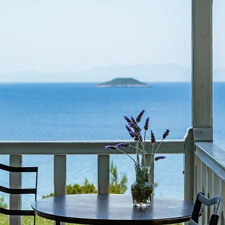 Stamatiou Estate * 尼欧克利马